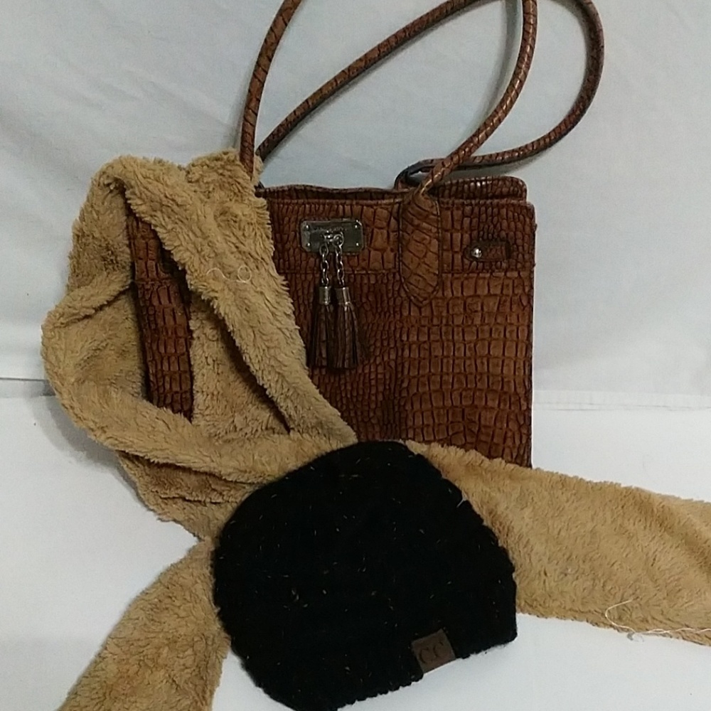 Great Liz Claiborne crockadile bag